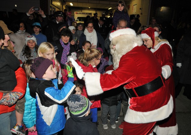 CenterportFDSanta4